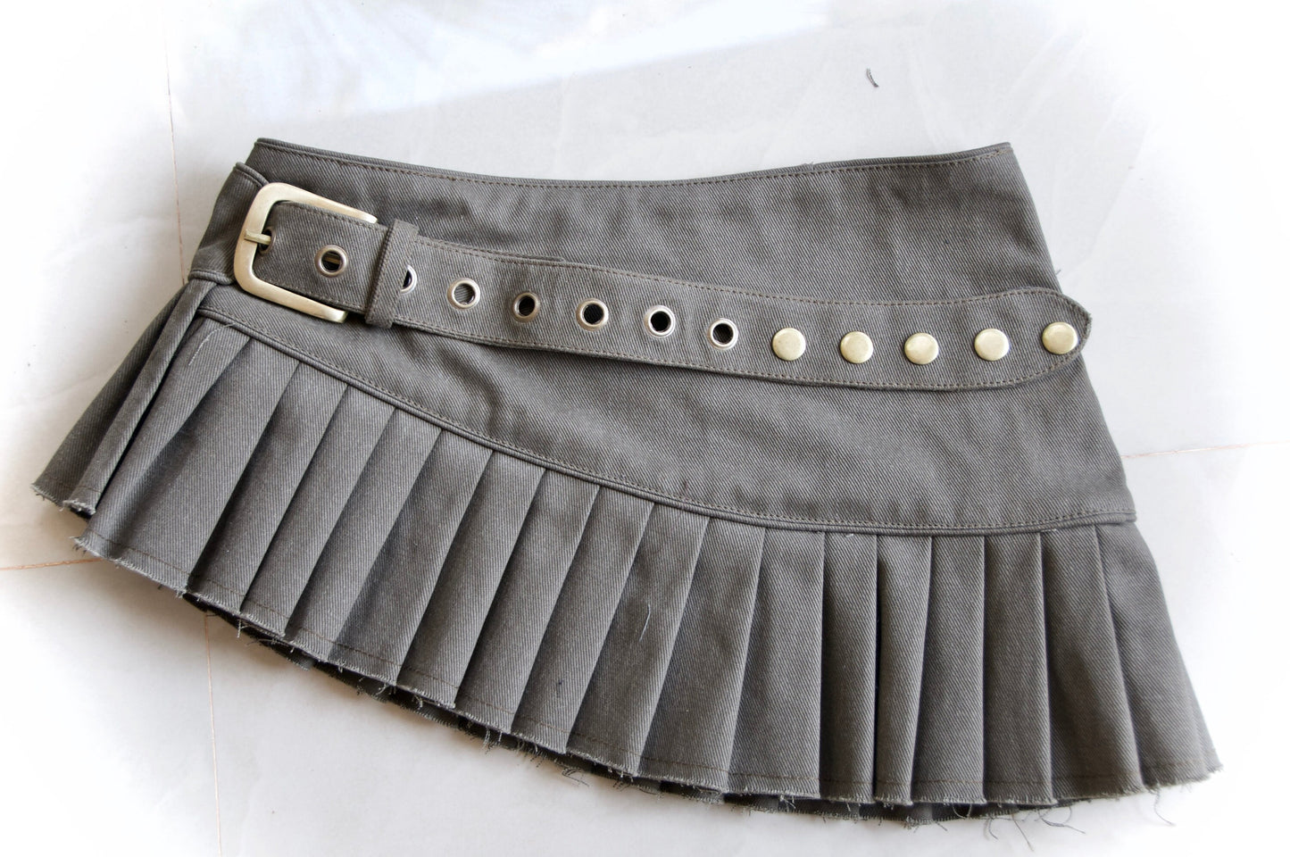LILITH canvas pleated micro mini skirt ~ Moss mink