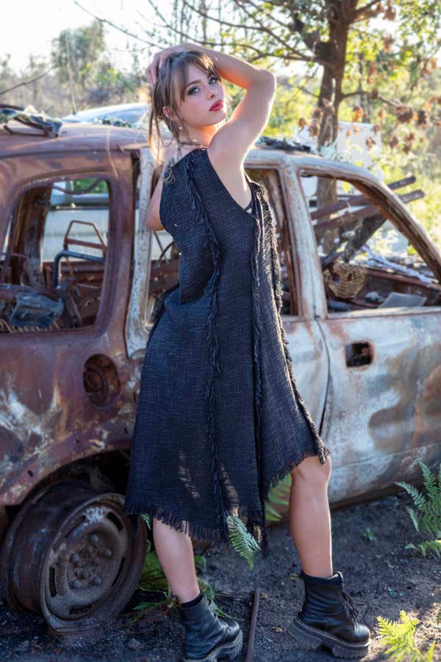 Llagatha long cotton fringed vest~EBONY